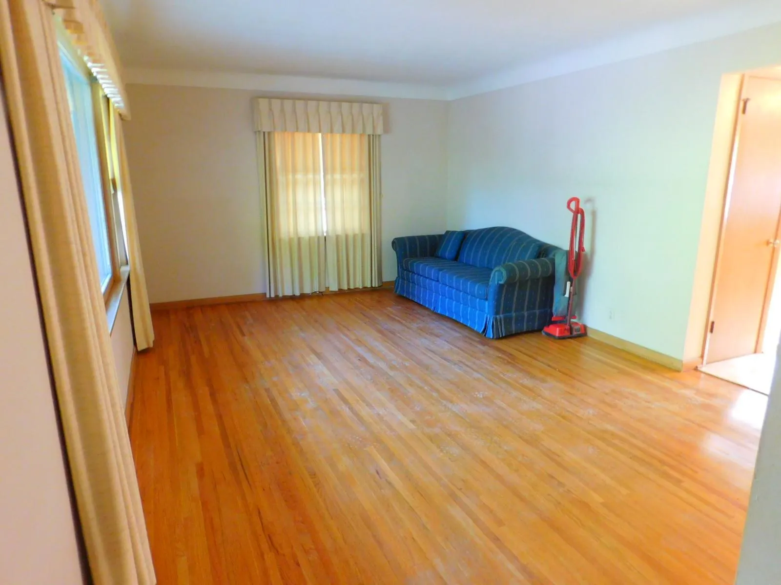 Photo 15 of 710 Edgar Avenue