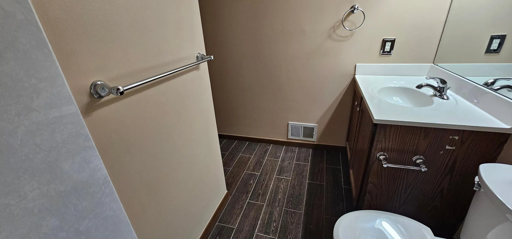 Photo 20 of 2677 Brookdale Lane Unit 2677
