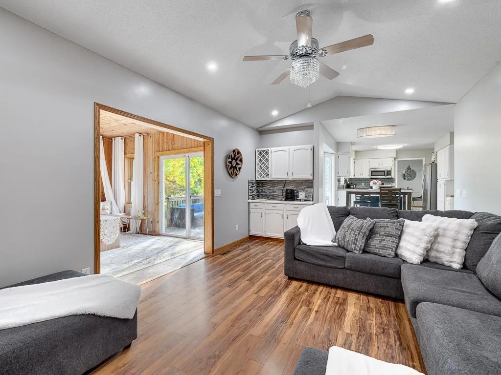 Photo 11 of 9108 Loch Lomond Boulevard