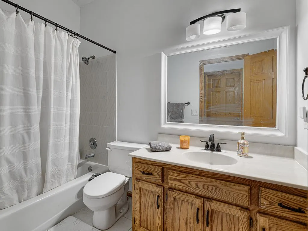 Photo 21 of 9108 Loch Lomond Boulevard