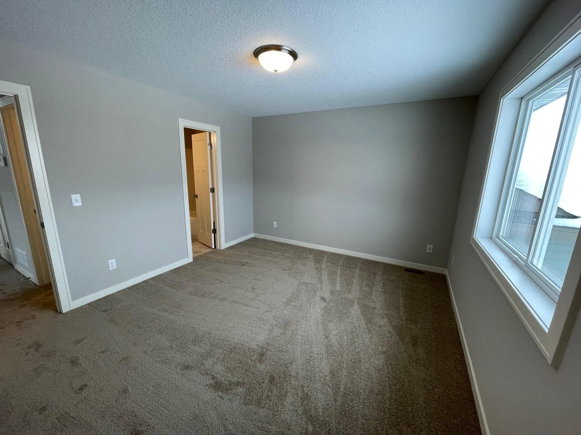 Photo 10 of 3423 Maple S Drive