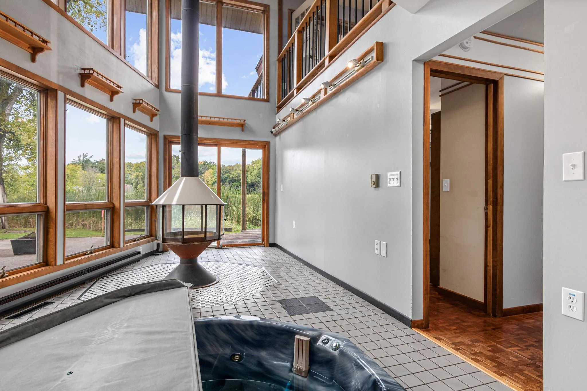 Photo 3 of 1905 Hansack Ne Avenue