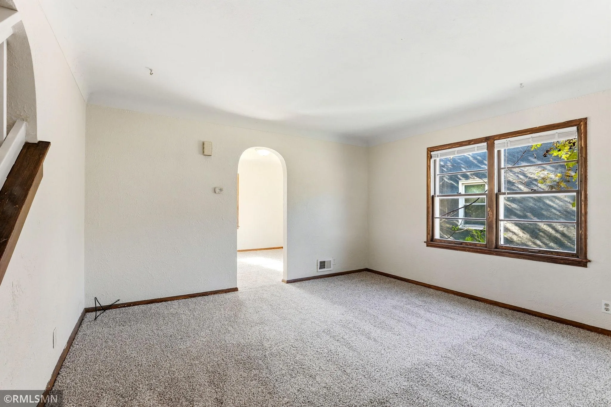 Photo 3 of 1498 Reaney E Avenue