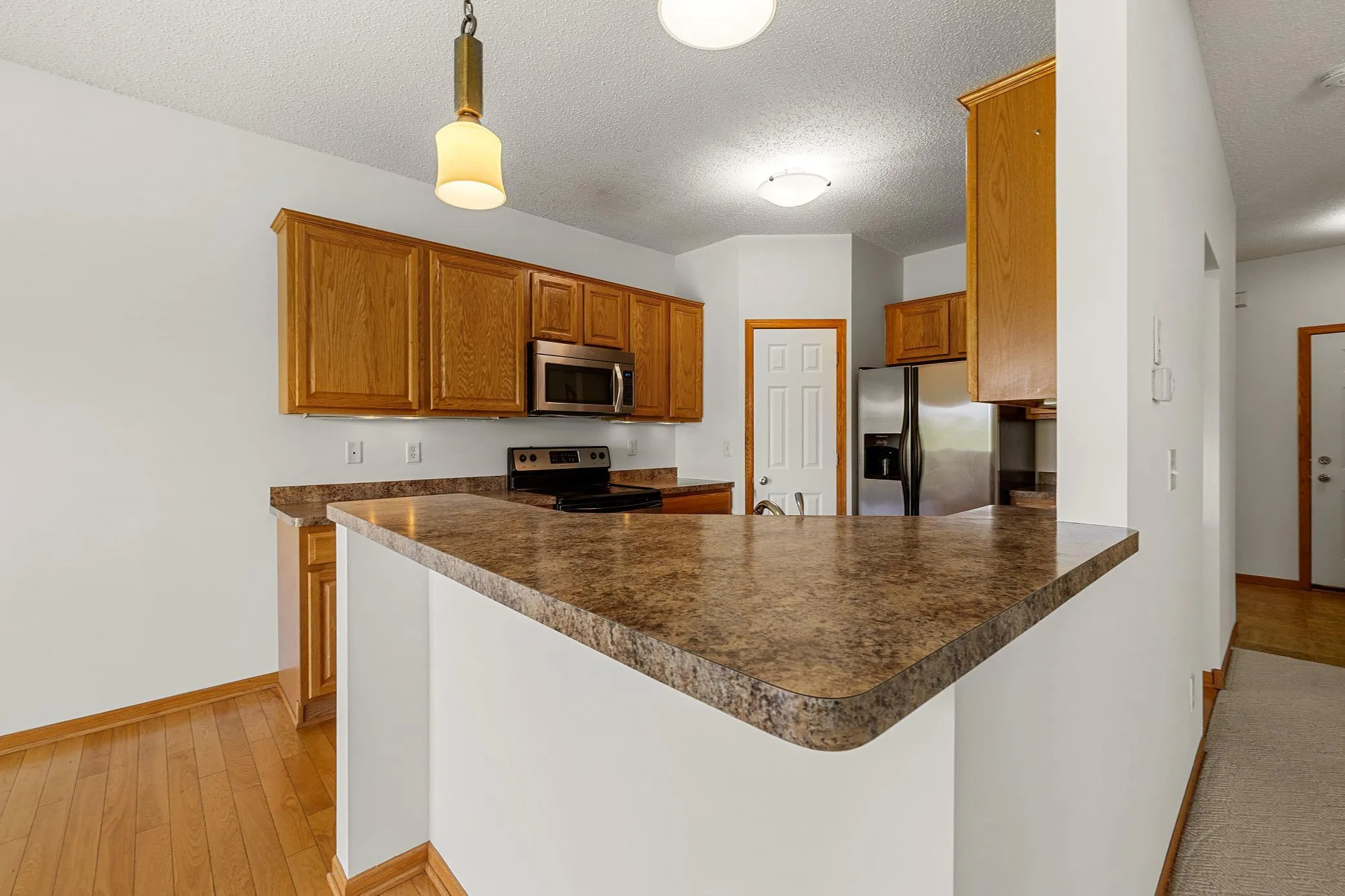 Photo 5 of 1096 Danube Avenue