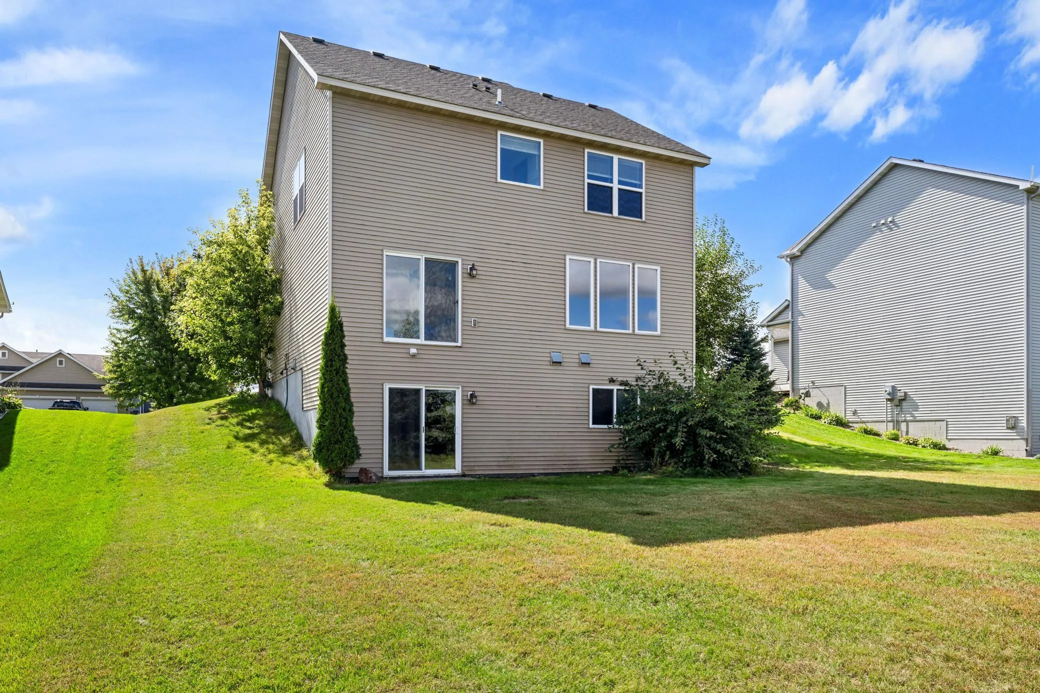 Photo 43 of 1096 Danube Avenue