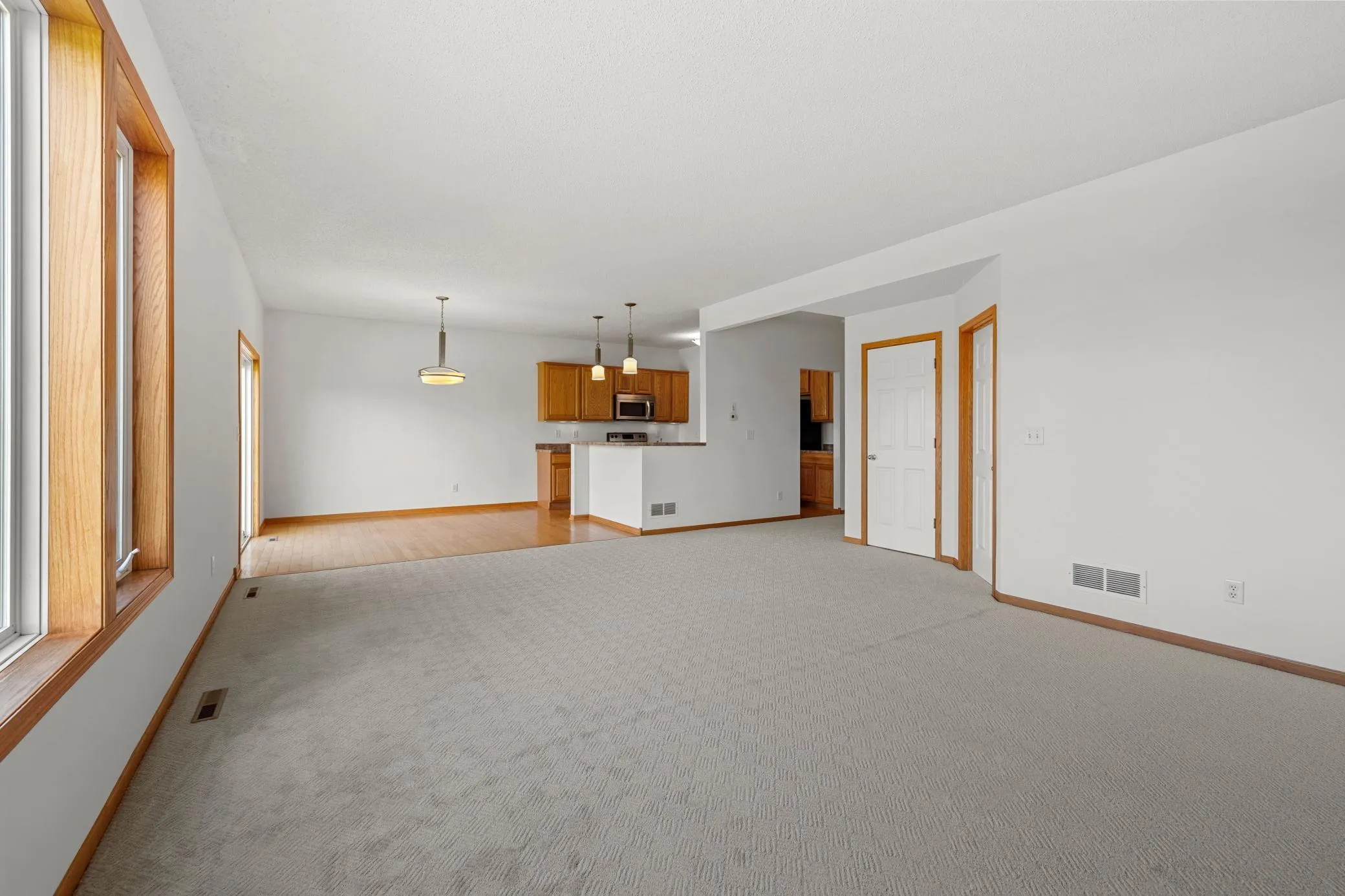 Photo 14 of 1096 Danube Avenue
