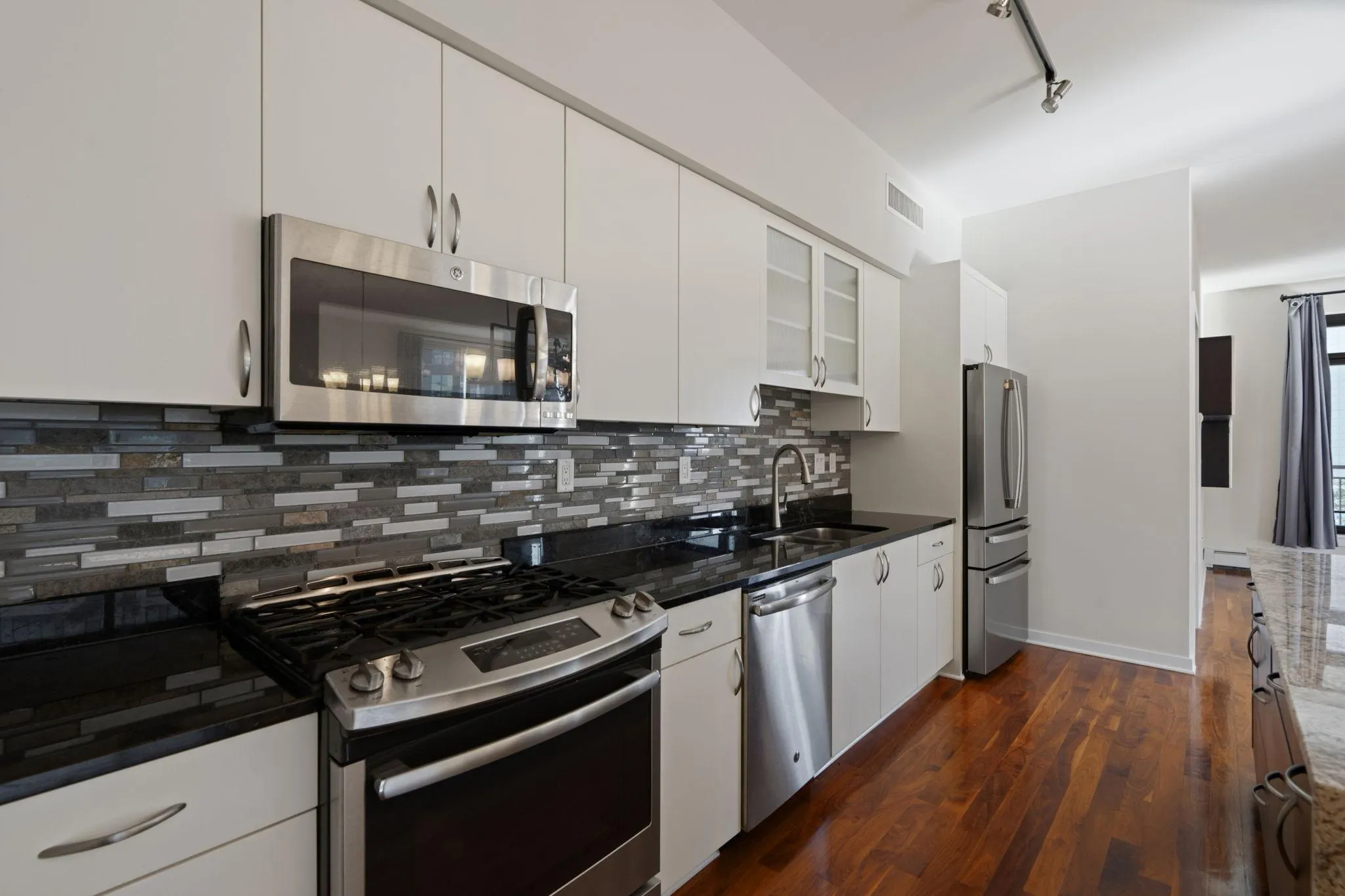 Photo 9 of 1120 S 2nd Street Unit 201