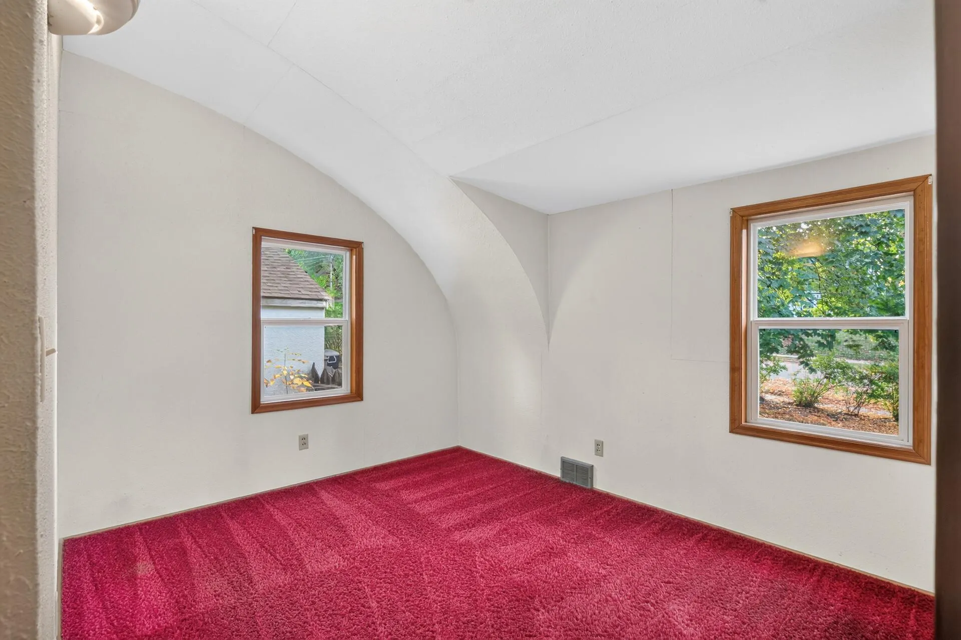 Photo 9 of 1046 Felix Street