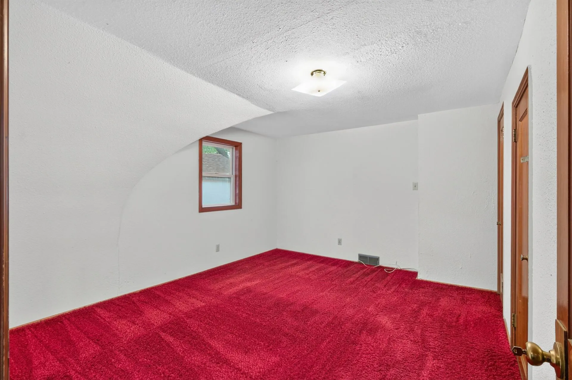 Photo 7 of 1046 Felix Street
