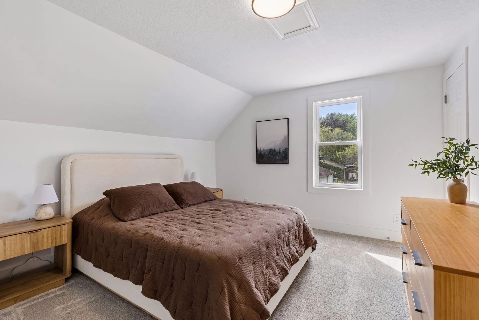Photo 15 of 704 7th S Avenue
