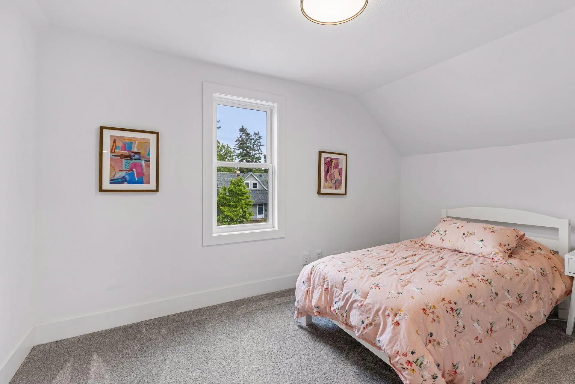 Photo 16 of 704 7th S Avenue