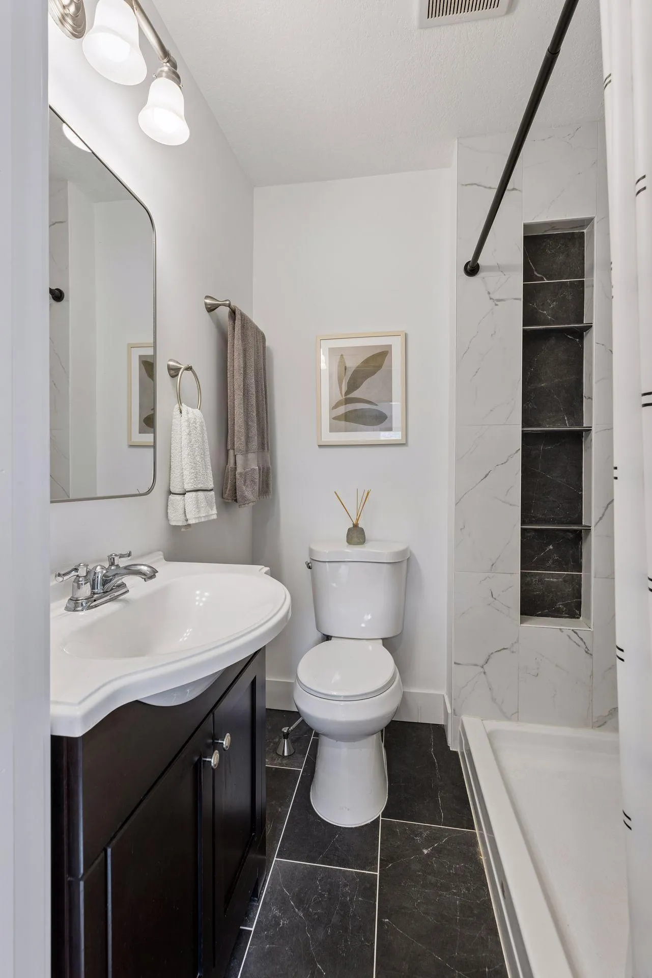 Photo 13 of 704 7th S Avenue