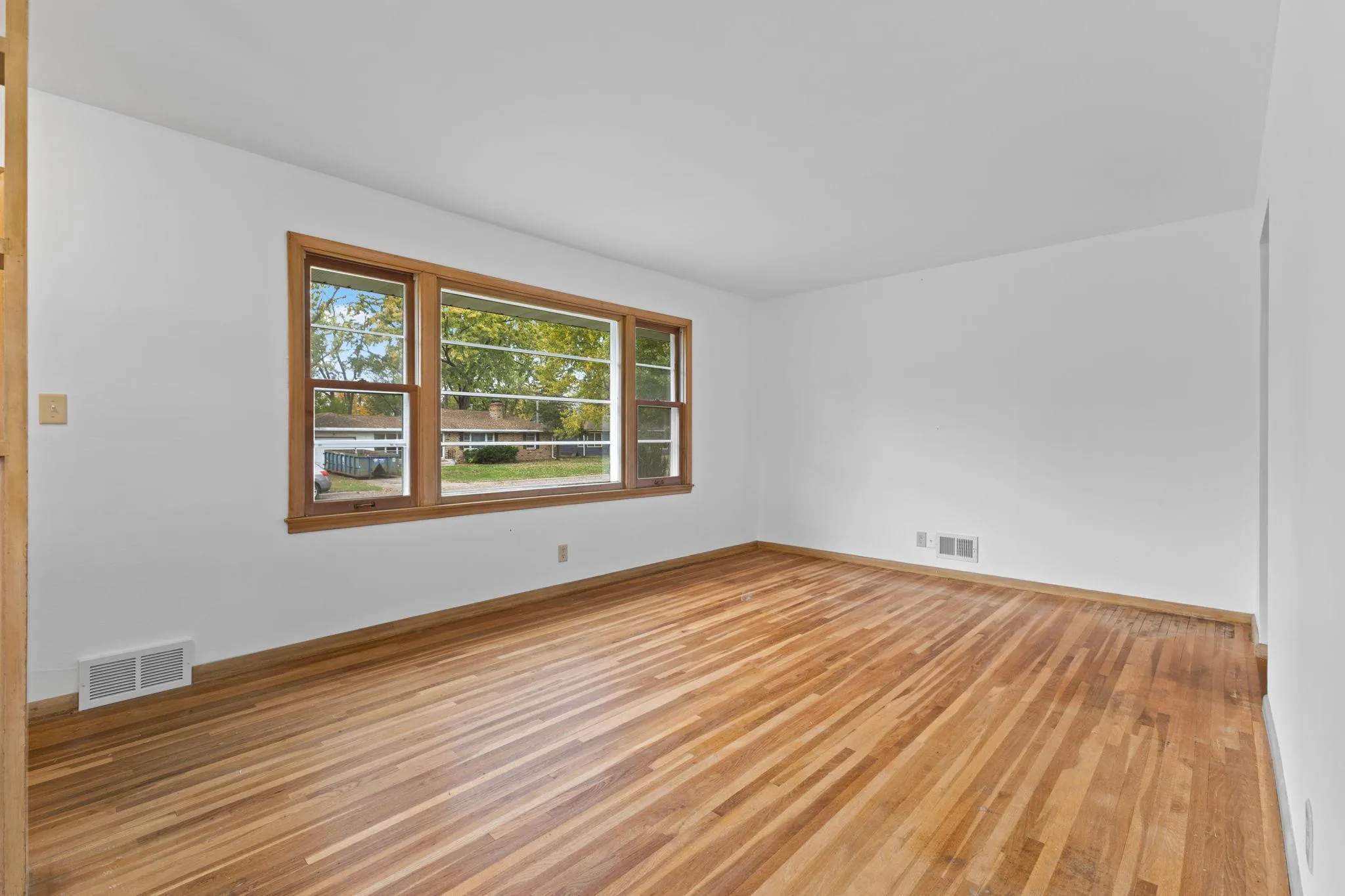 Photo 9 of 7345 Grand S Avenue