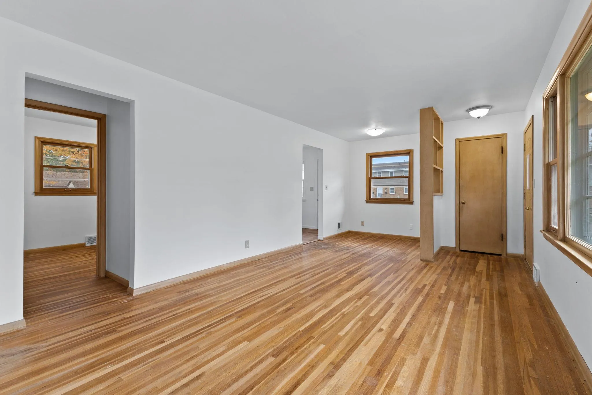 Photo 7 of 7345 Grand S Avenue