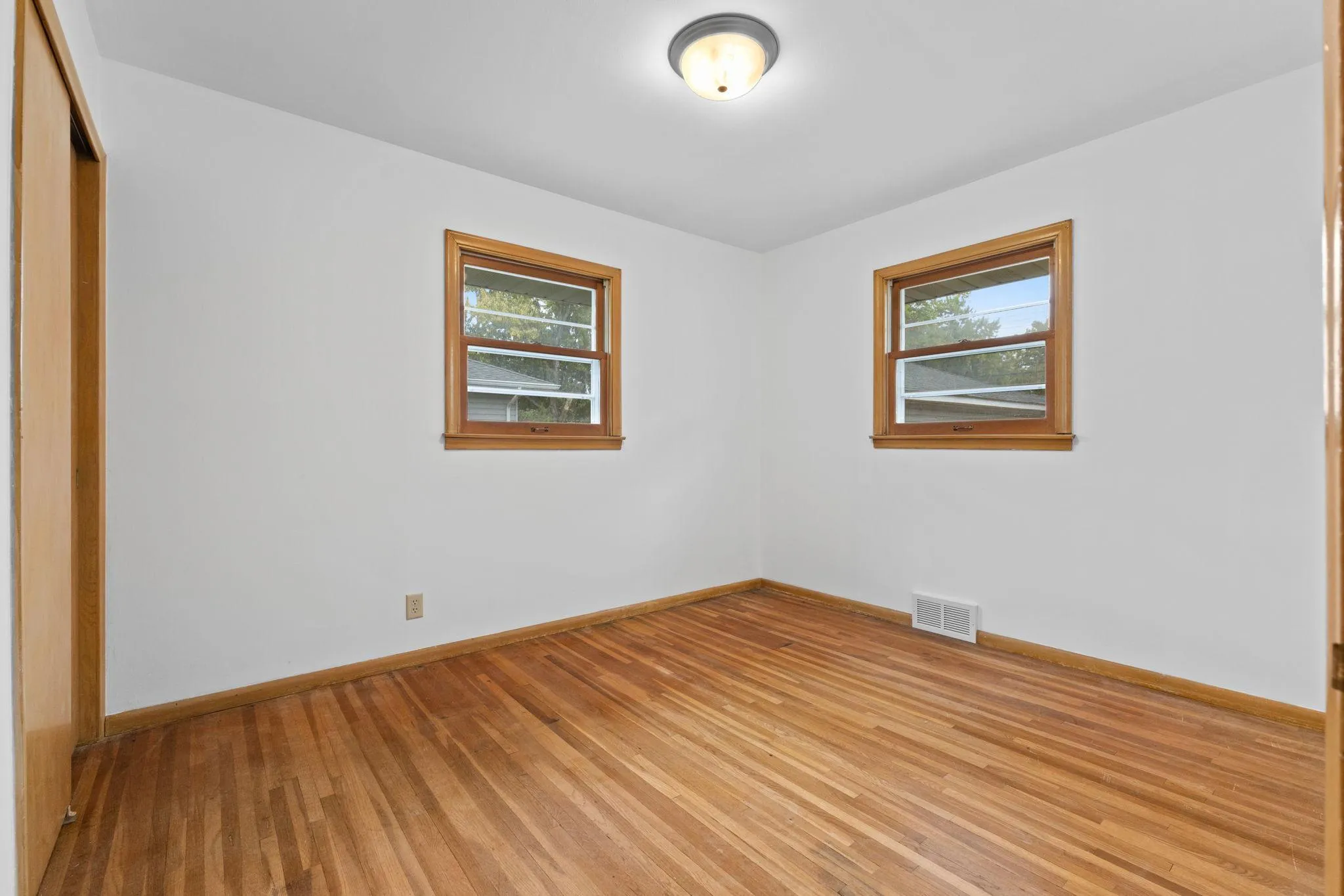 Photo 13 of 7345 Grand S Avenue