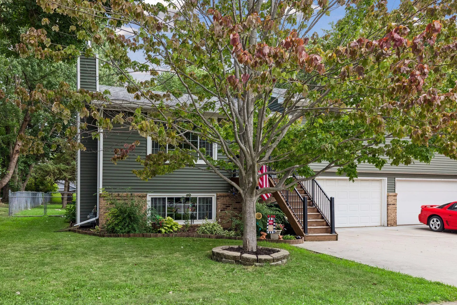 Photo 3 of 17540 Ionia Path