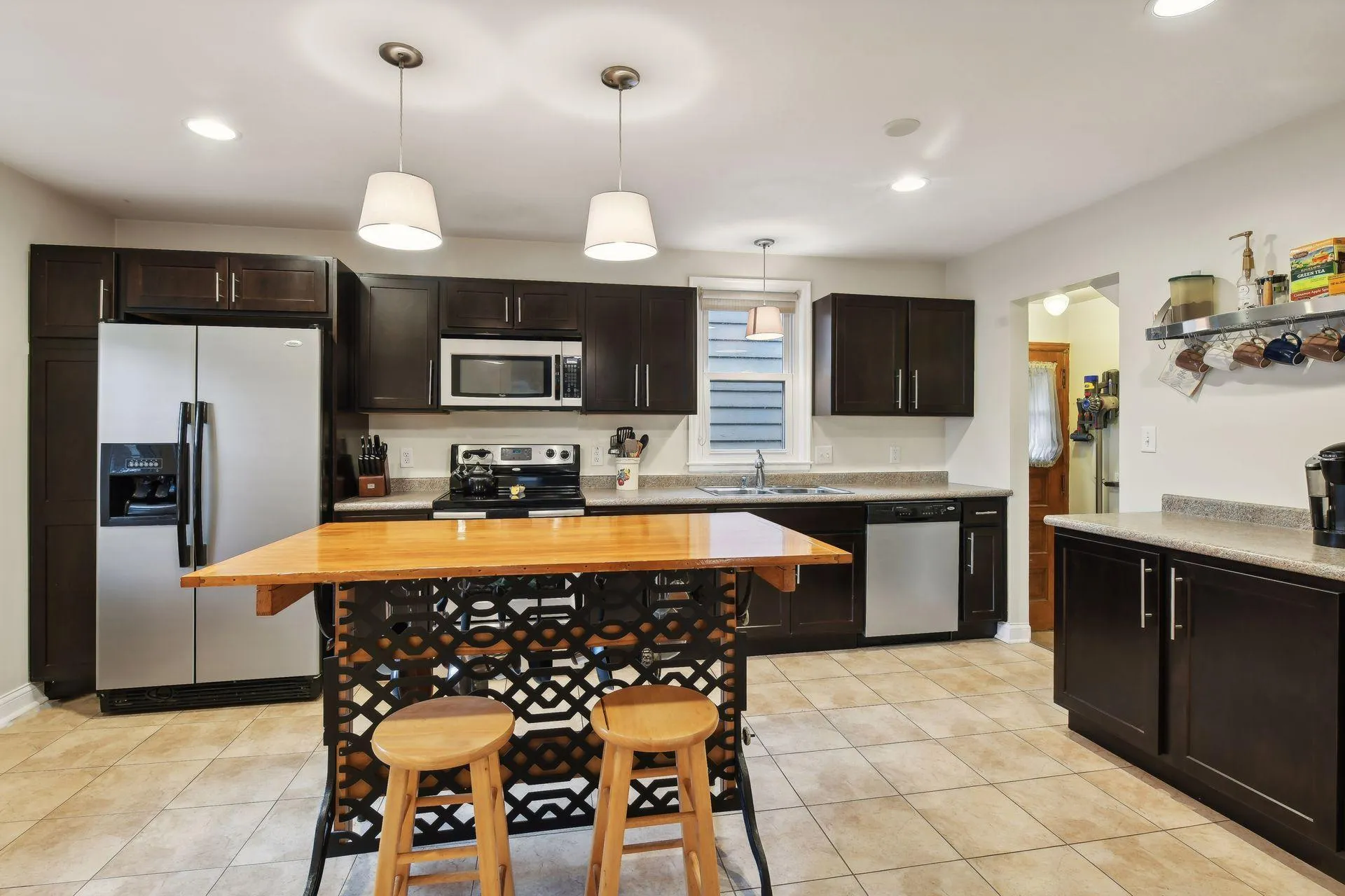Photo 9 of 5519 Garfield Avenue