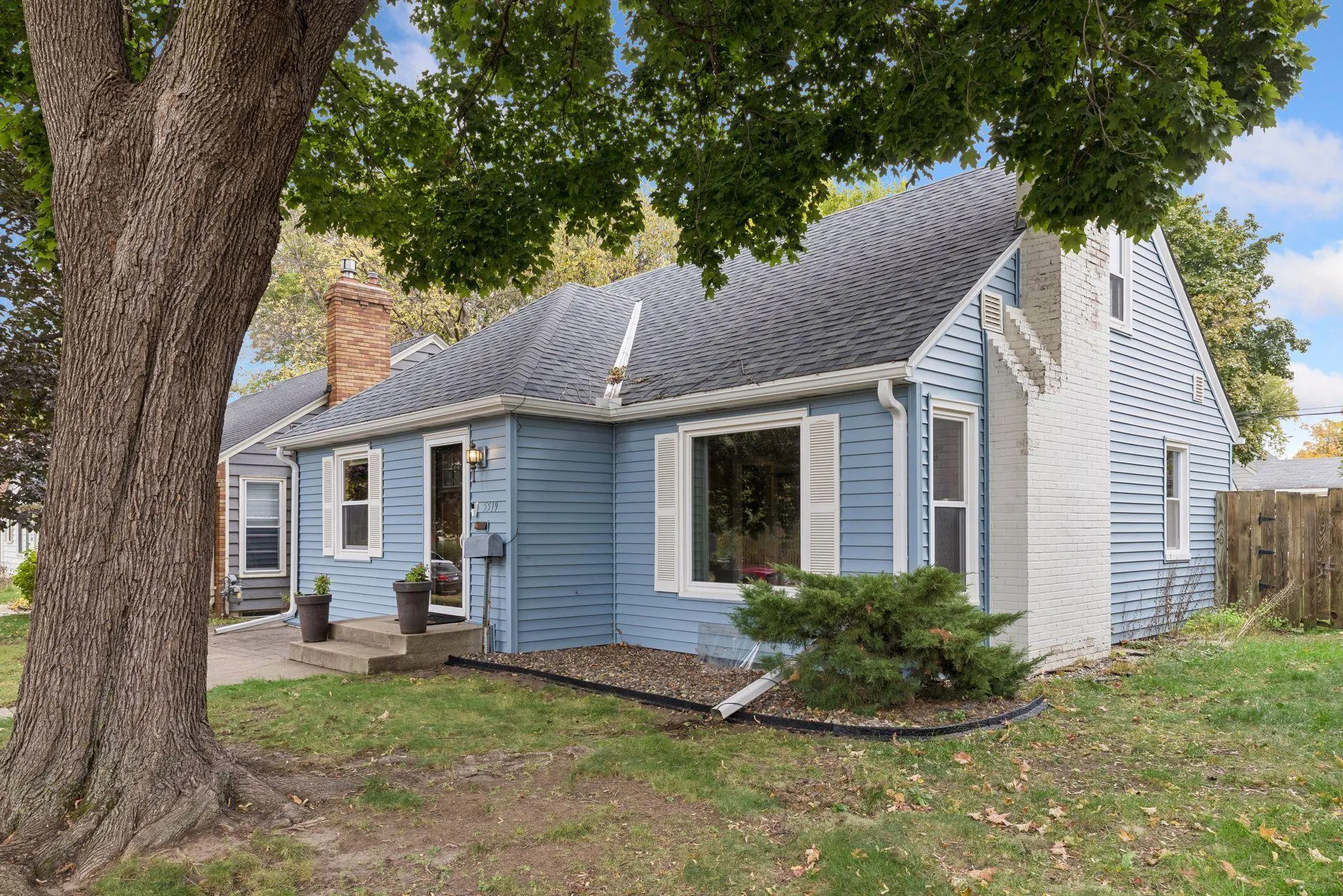Photo 3 of 5519 Garfield Avenue