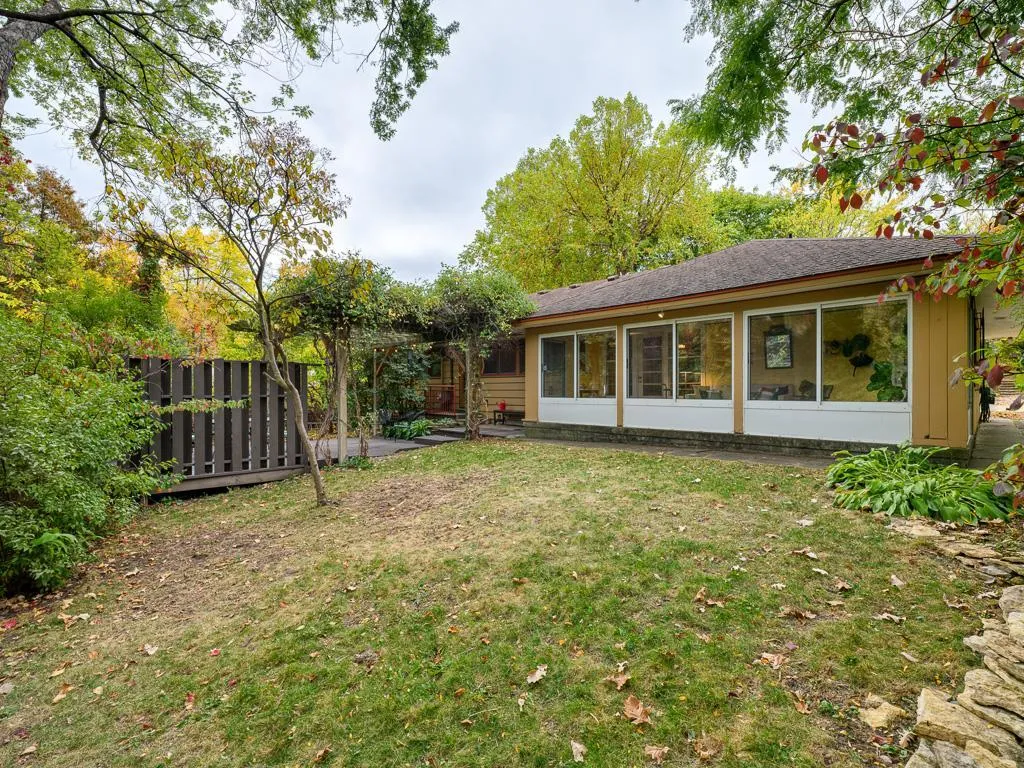 Photo 33 of 83 Seymour Se Avenue