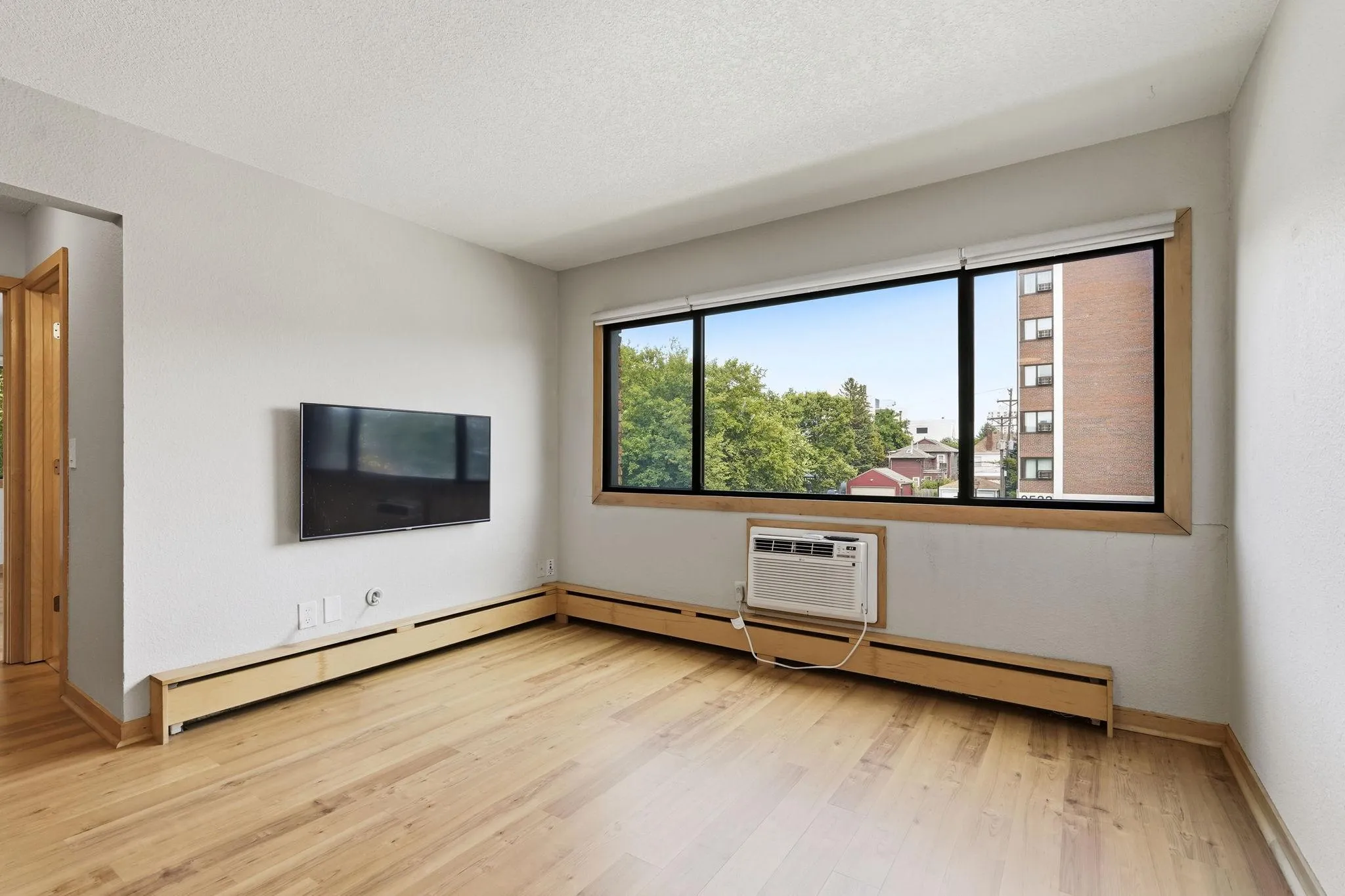 Photo 8 of 2532 1st S Avenue Unit S301