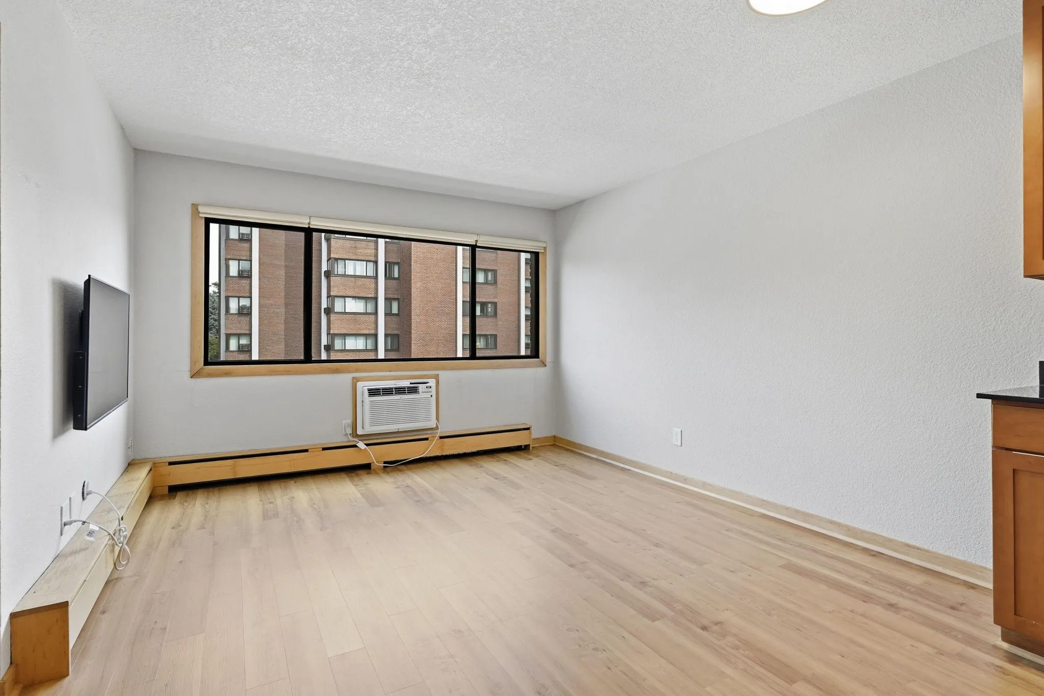 Photo 9 of 2532 1st S Avenue Unit S301