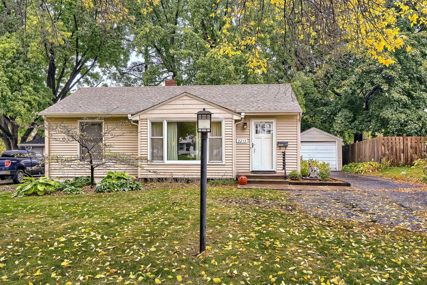 Photo 2 of 2213 Jersey S Avenue