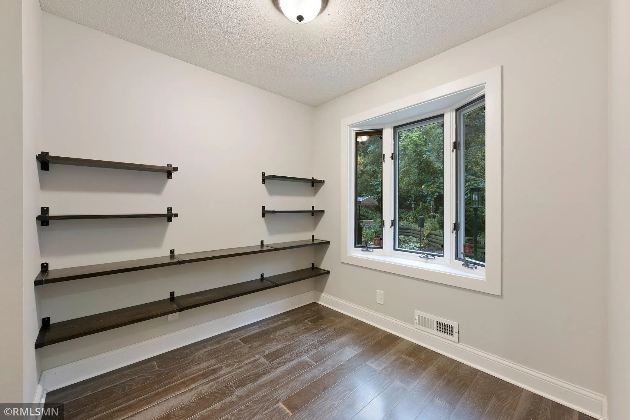 Photo 17 of 116 Birnamwood Drive