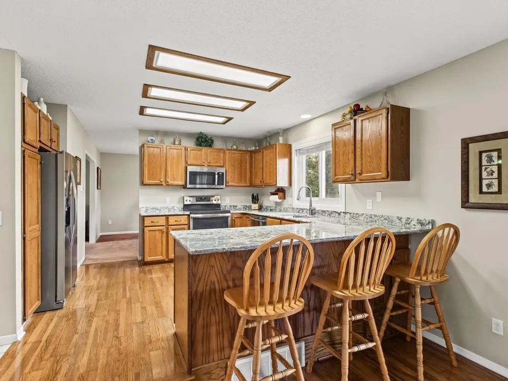Photo 16 of 15601 Claret W Avenue