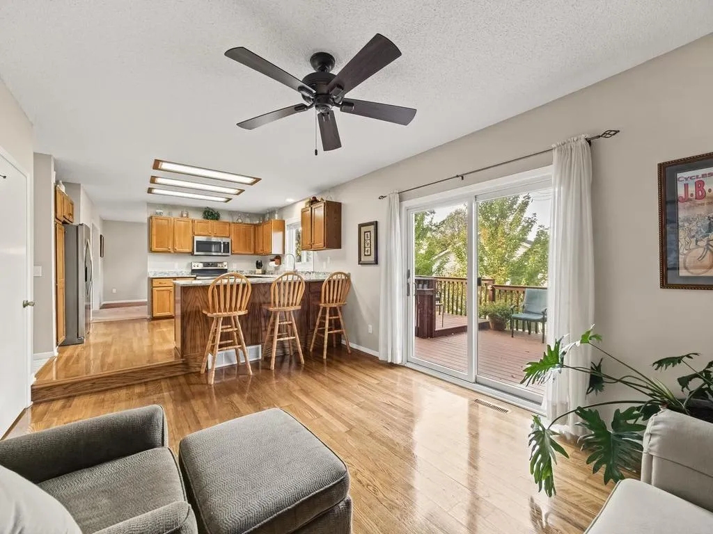 Photo 15 of 15601 Claret W Avenue