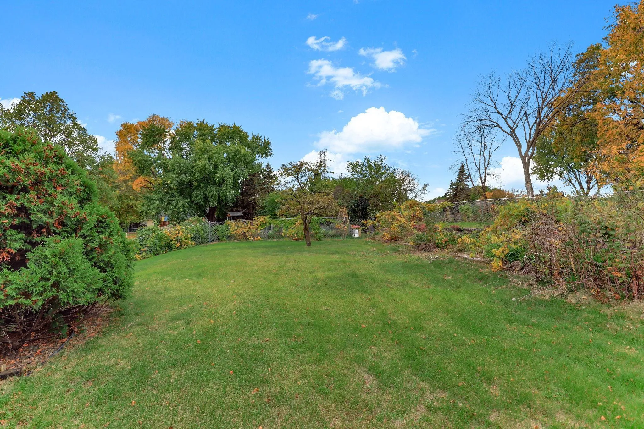 Photo 8 of 7100 Ivystone S Avenue
