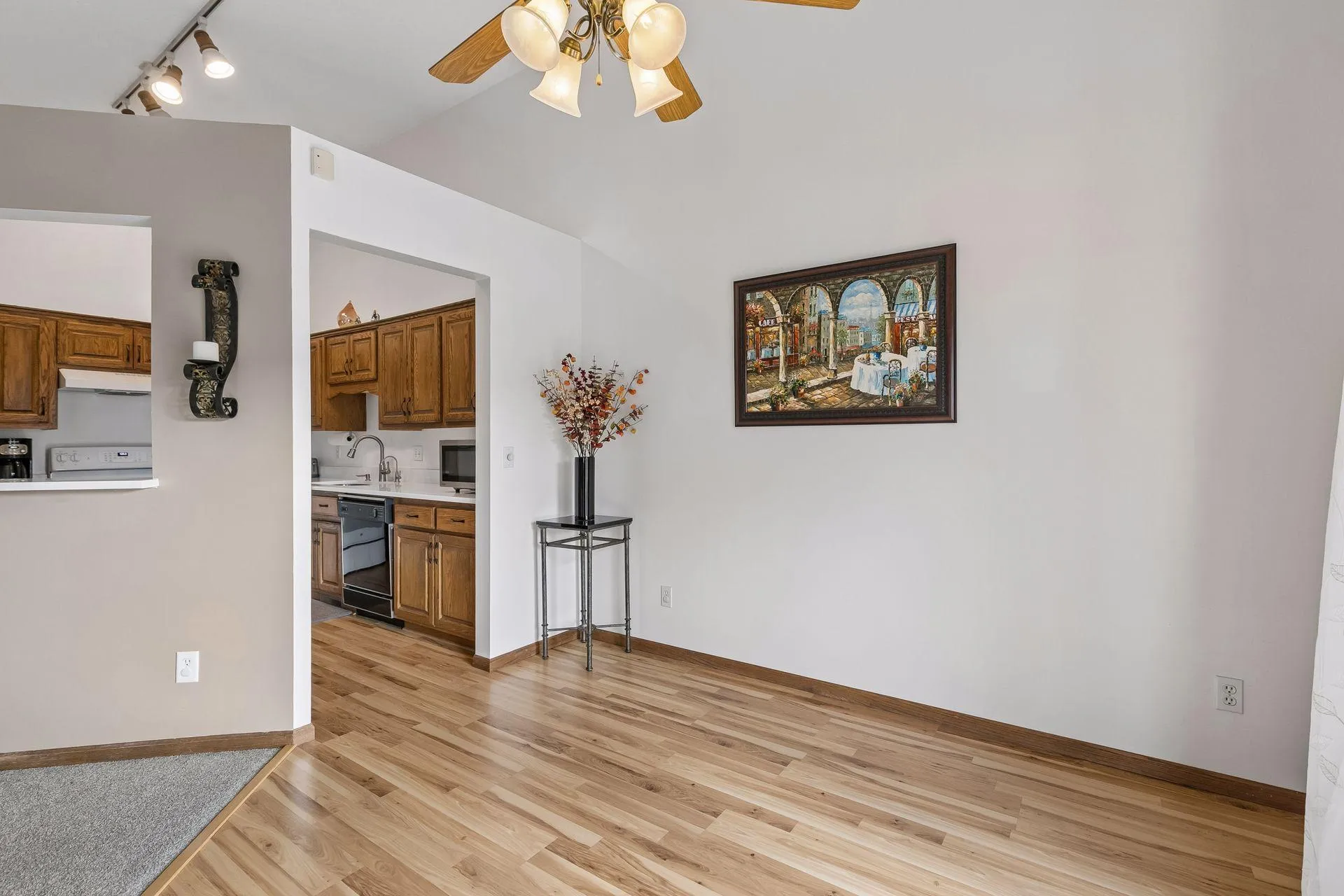 Photo 8 of 12805 Morgan S Avenue