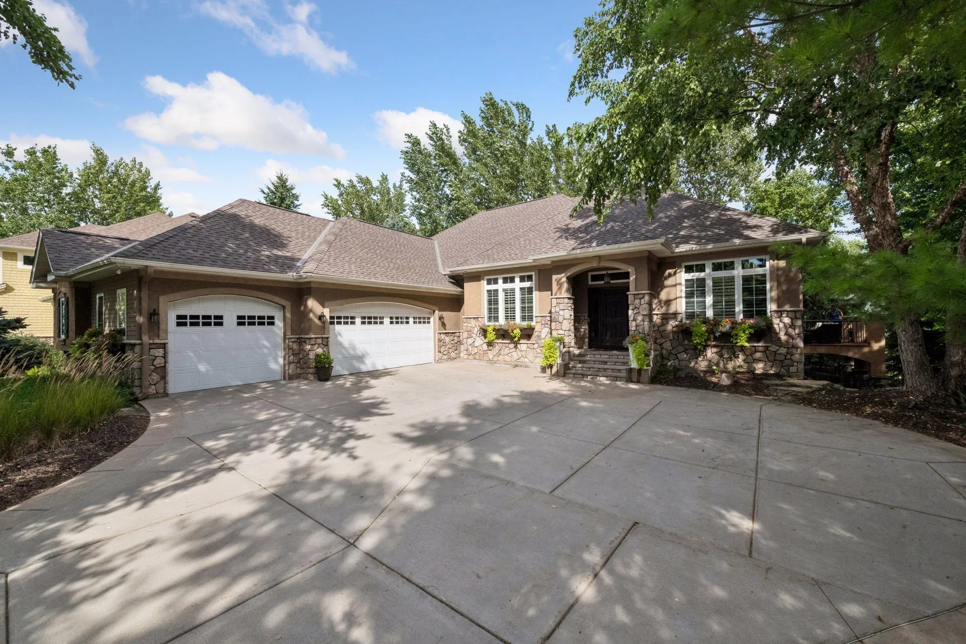 Photo 2 of 9487 Mcgee Way
