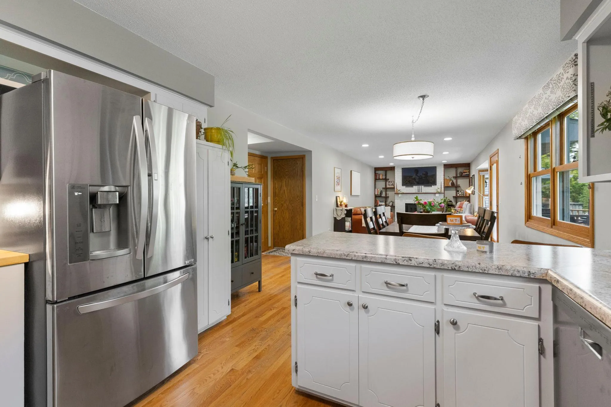 Photo 15 of 4517 Orchard N Avenue