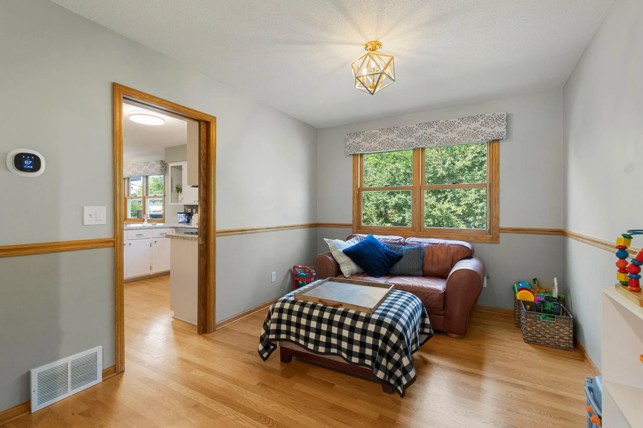 Photo 12 of 4517 Orchard N Avenue