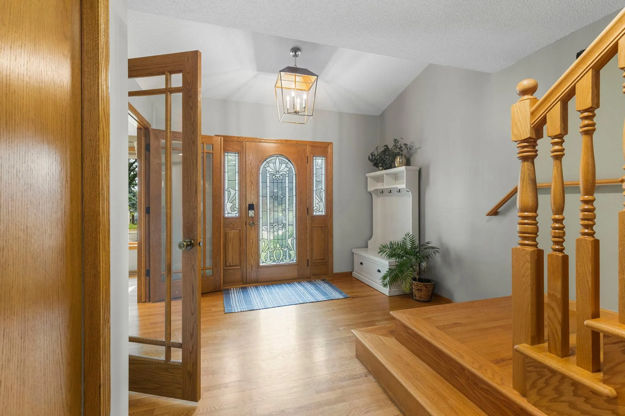 Photo 5 of 4517 Orchard N Avenue