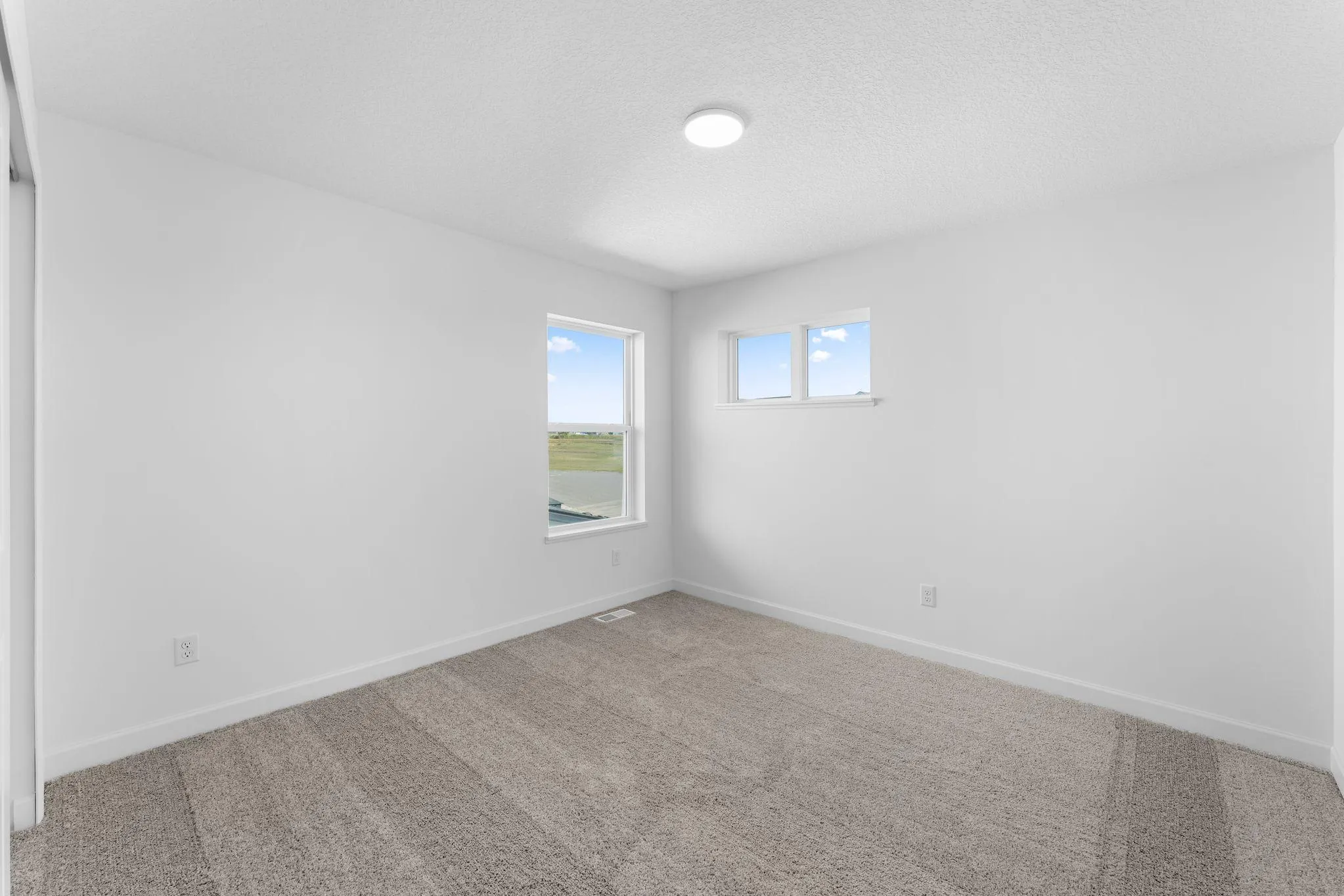Photo 14 of 9831 26th Ne Street