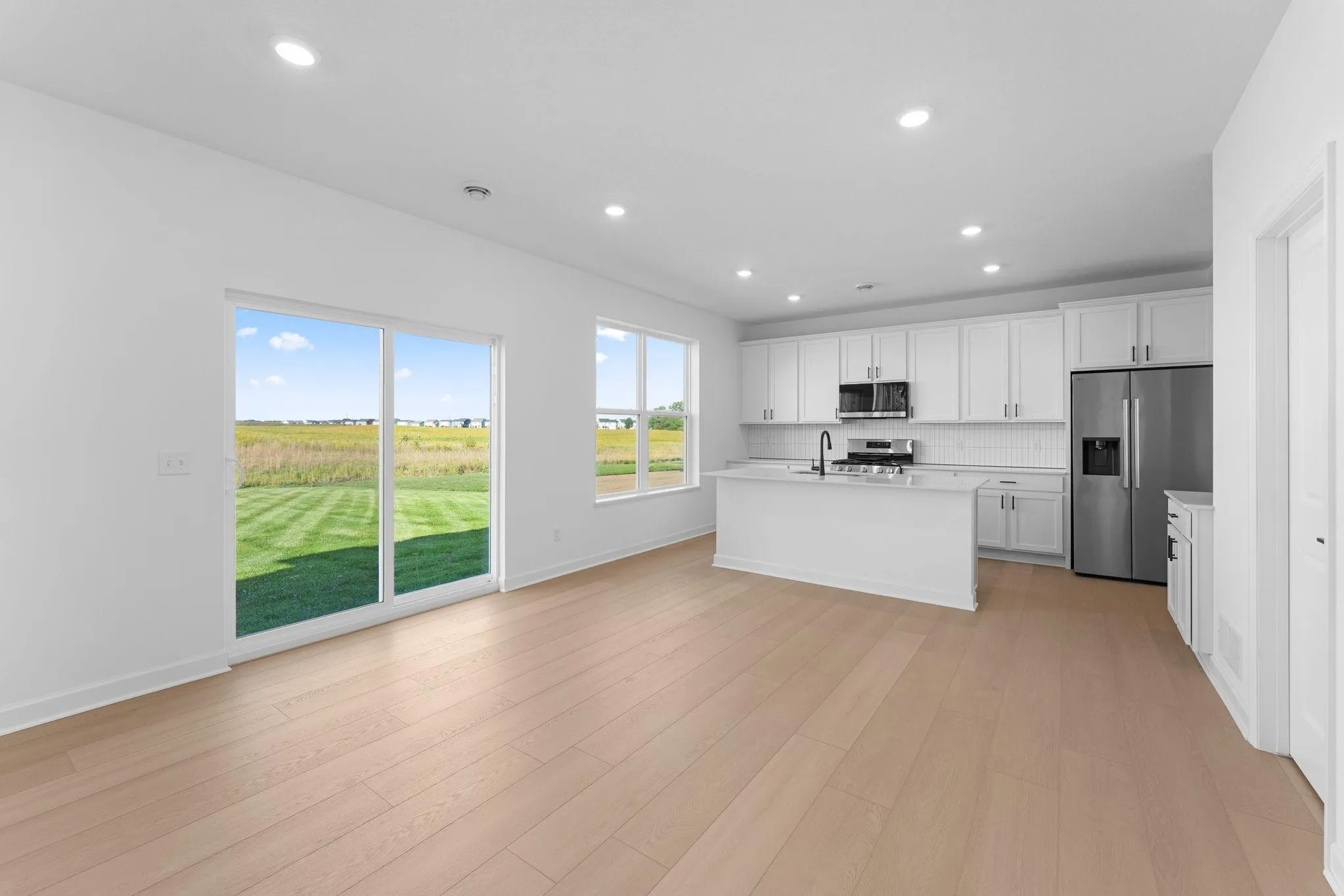 Photo 4 of 9831 26th Ne Street