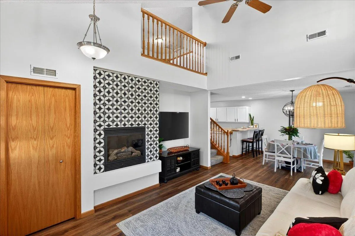 Photo 6 of 10533 74th Ne Street Unit 1