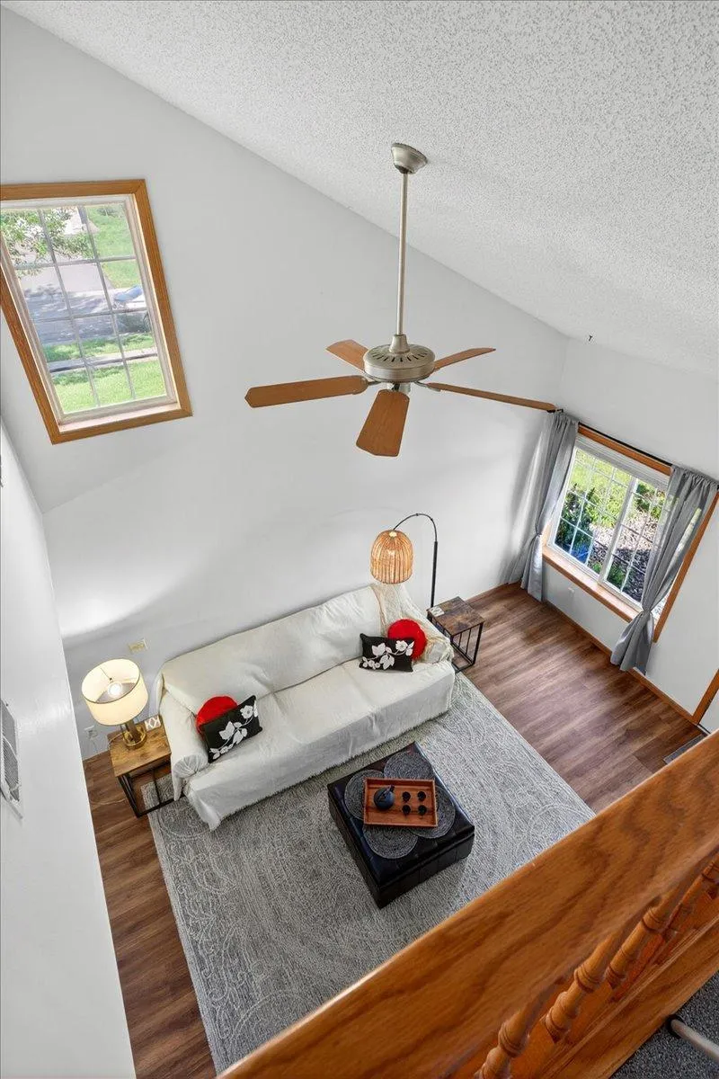 Photo 4 of 10533 74th Ne Street Unit 1