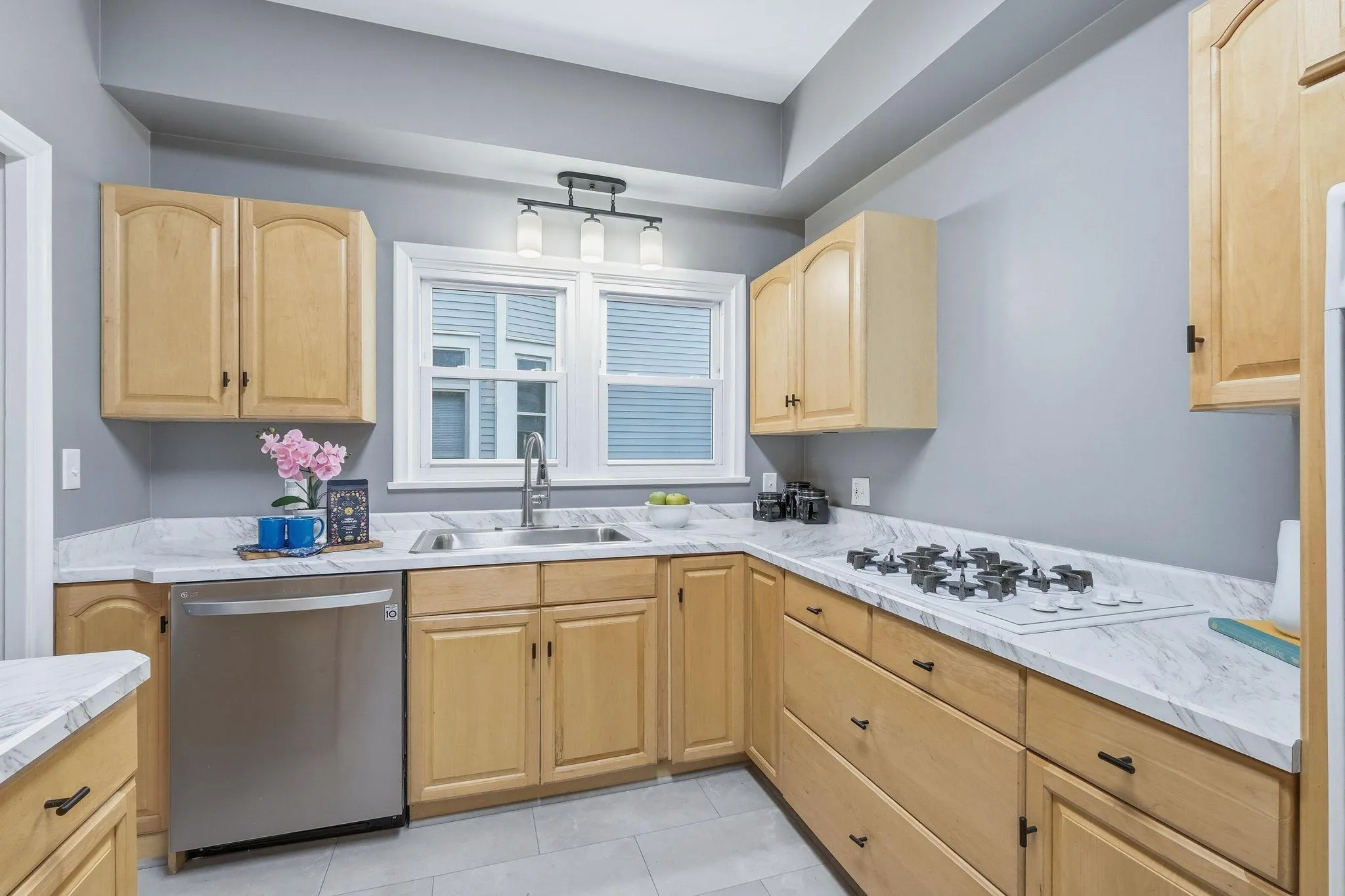 Photo 11 of 1128 Selby Avenue