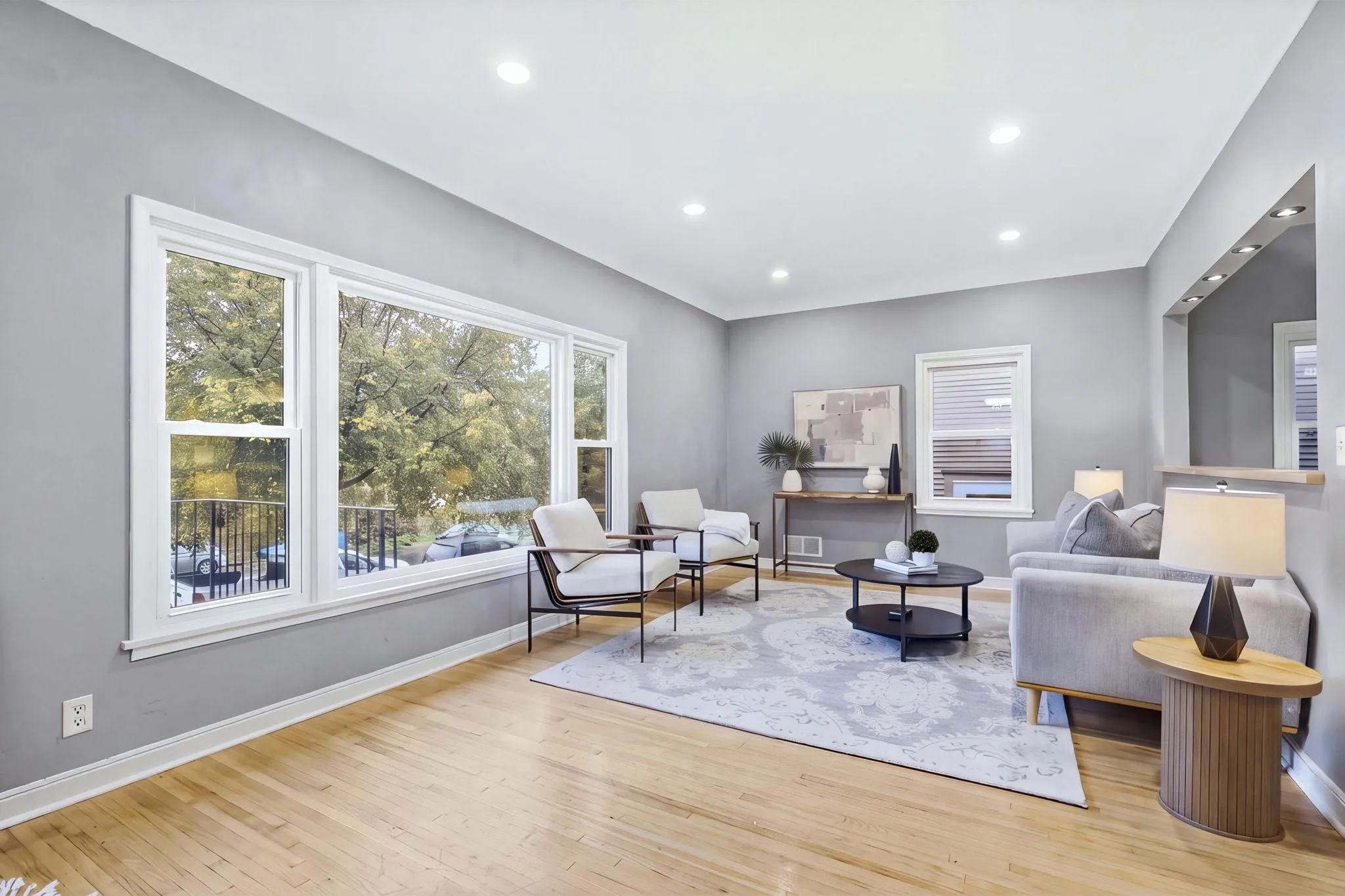 Photo 5 of 1128 Selby Avenue