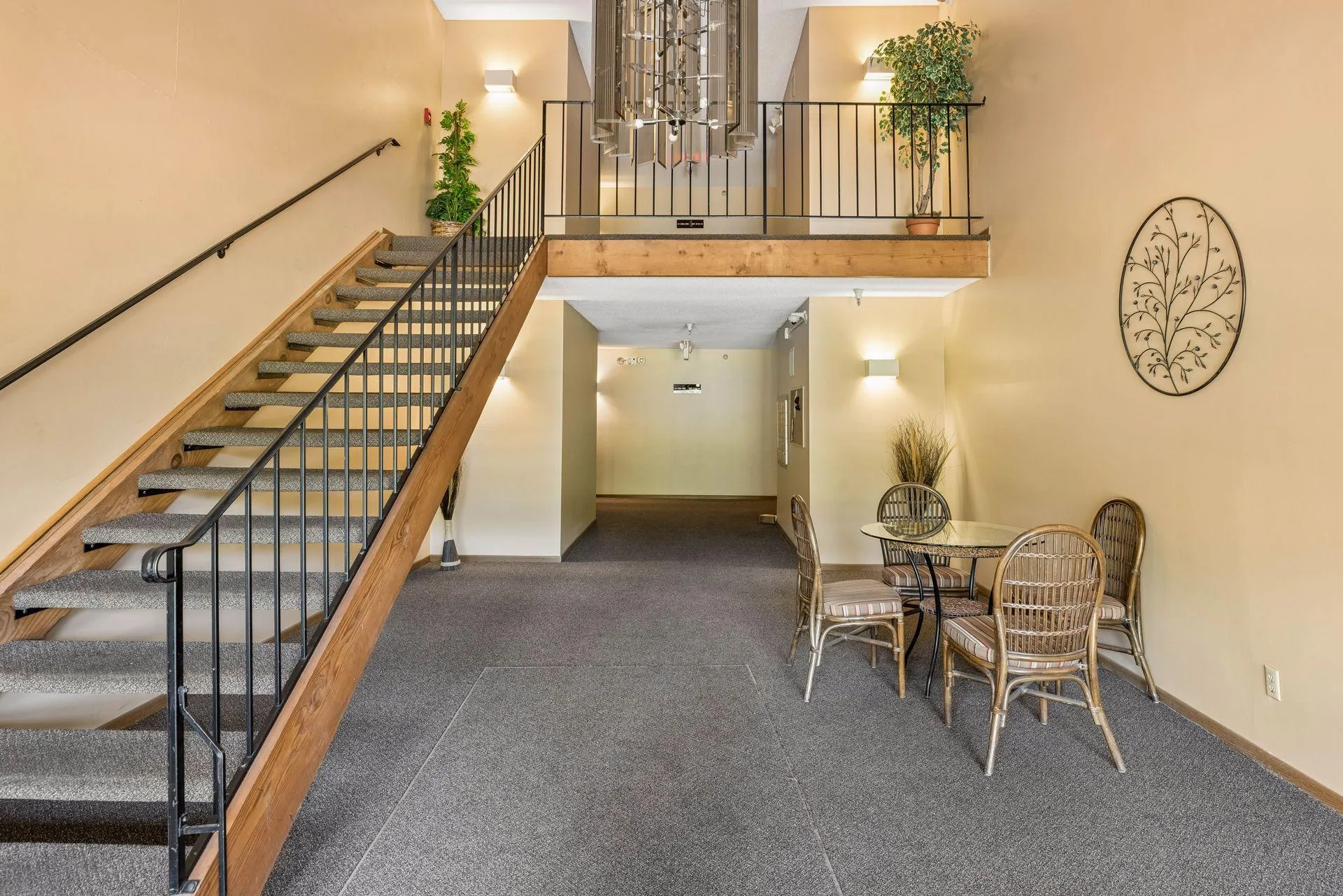 Photo 35 of 4151 Boone N Avenue Unit 106