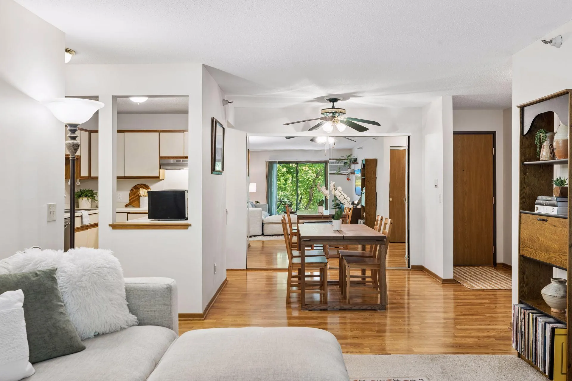 Photo 7 of 4151 Boone N Avenue Unit 106