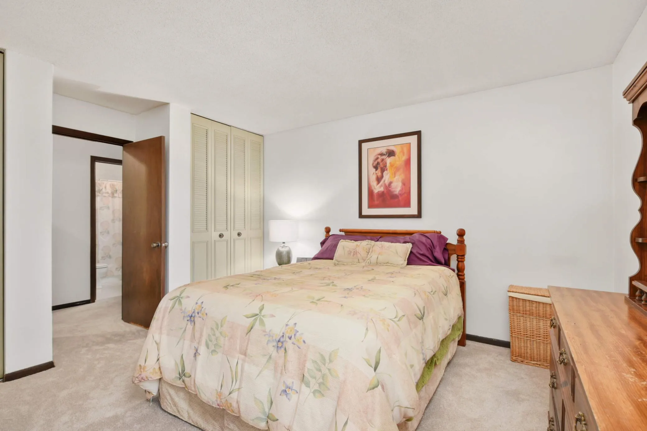 Photo 4 of 4201 Lakeside N Avenue Unit 113