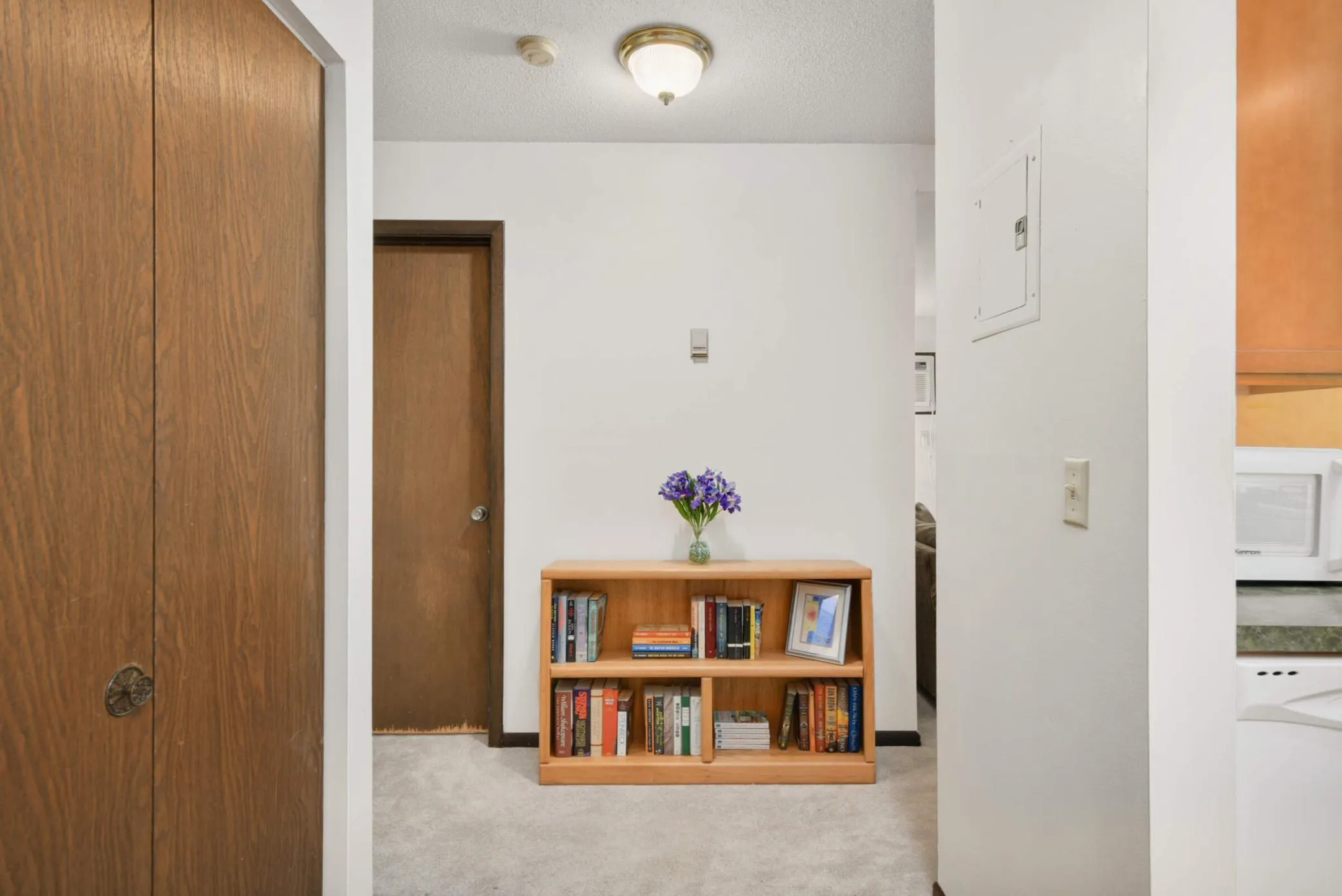 Photo 6 of 4201 Lakeside N Avenue Unit 113