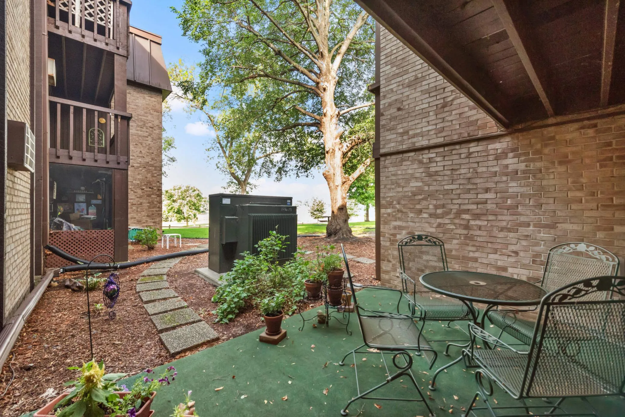 Photo 9 of 4201 Lakeside N Avenue Unit 113