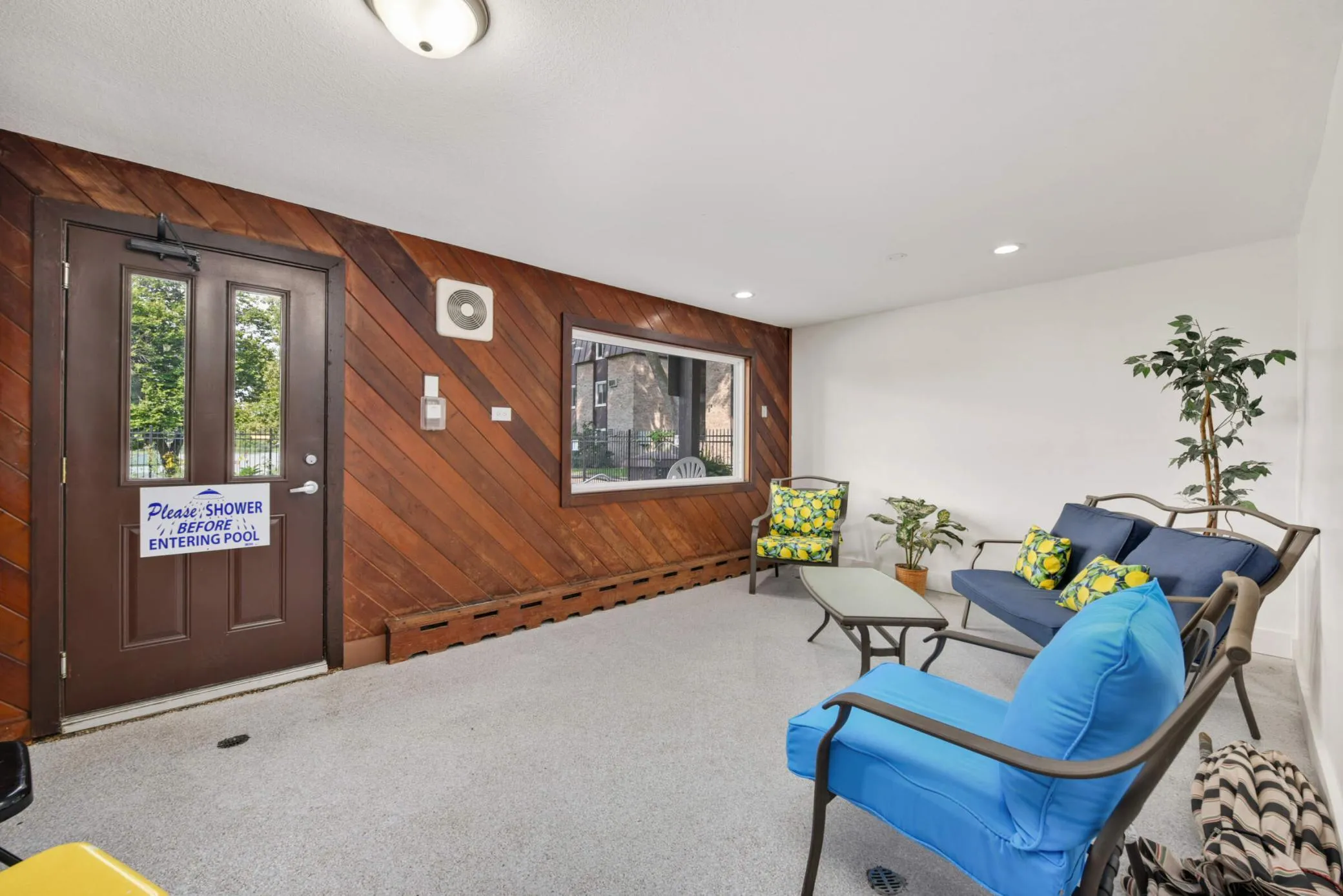 Photo 22 of 4201 Lakeside N Avenue Unit 113