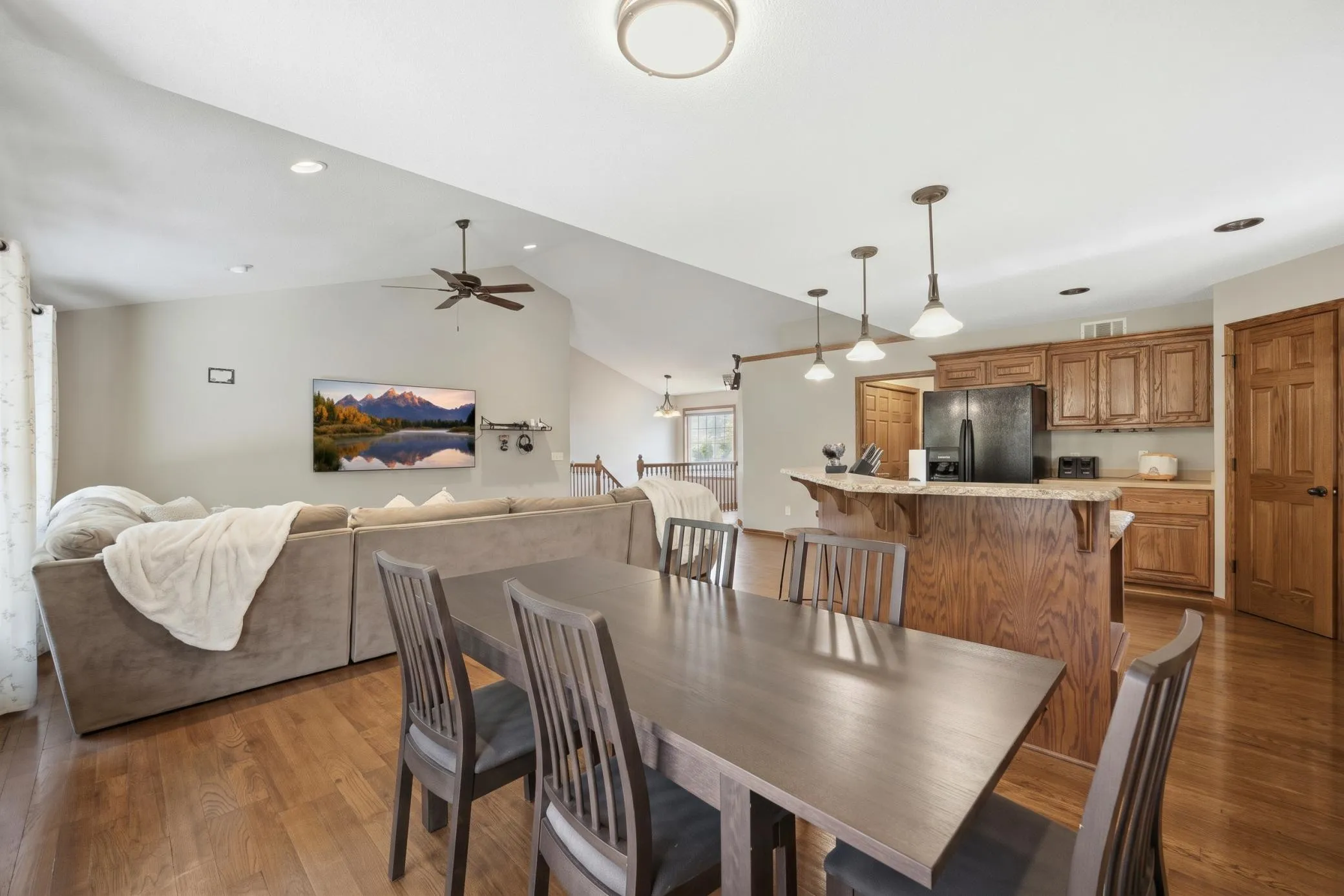 Photo 8 of 22048 Elston Avenue