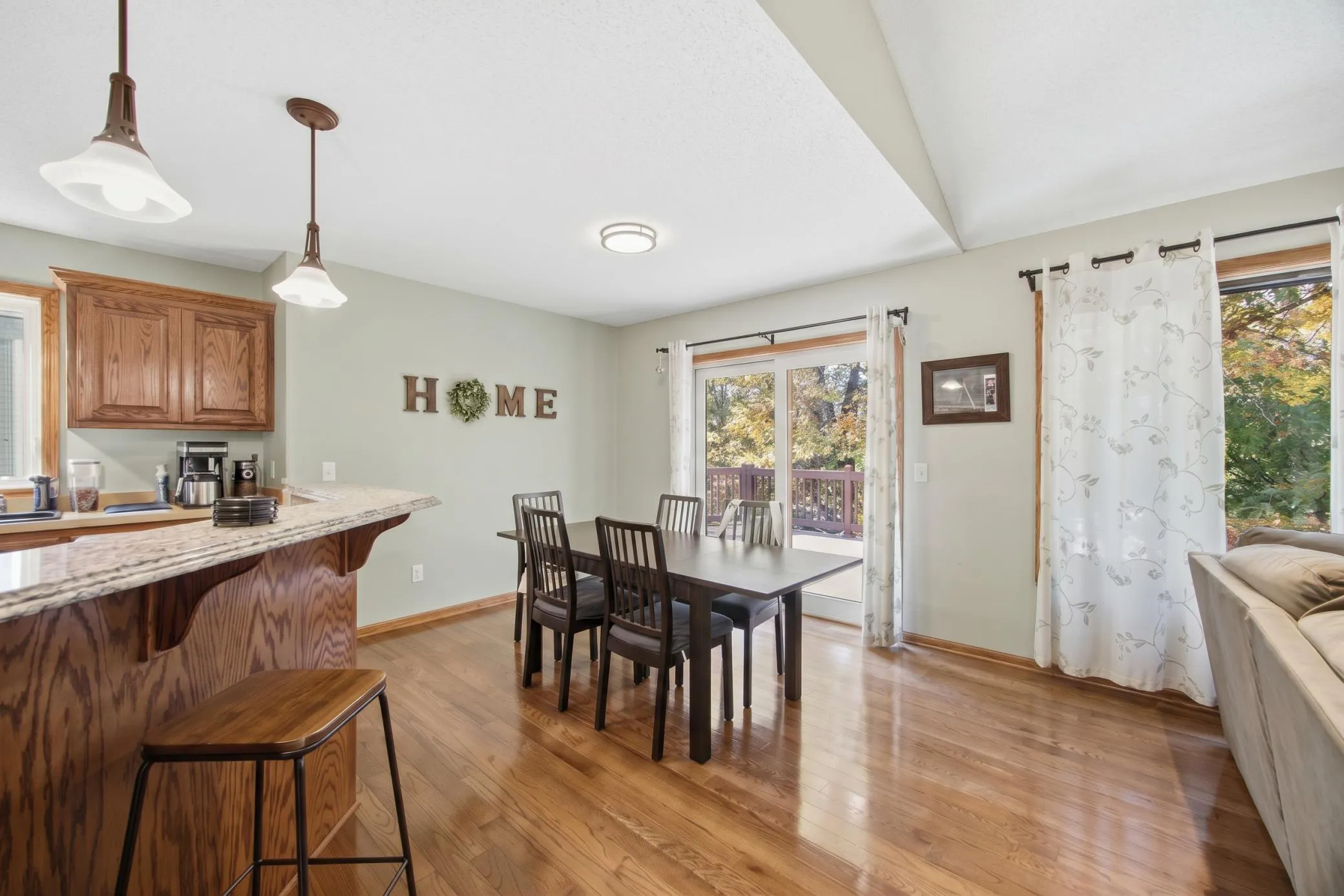 Photo 9 of 22048 Elston Avenue