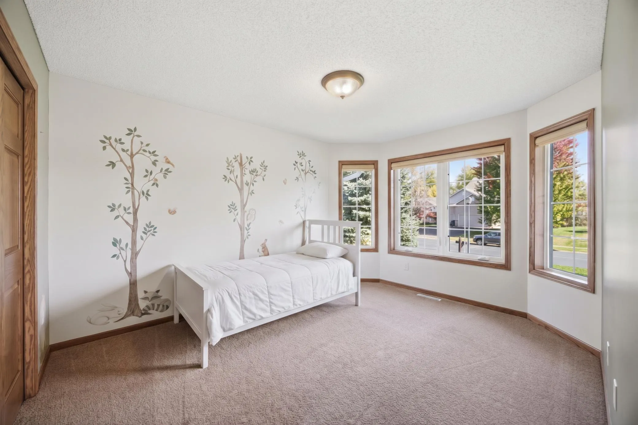 Photo 16 of 22048 Elston Avenue